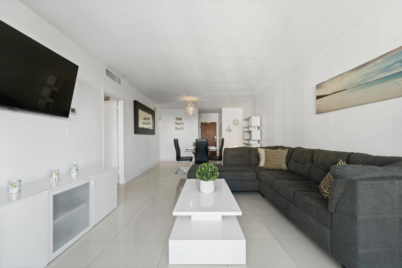 Luxury Beachfront Condo Private Beach Access, Pool & Game Room!!! ハリウッド エクステリア 写真
