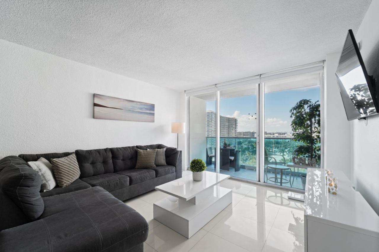 Luxury Beachfront Condo Private Beach Access, Pool & Game Room!!! ハリウッド エクステリア 写真