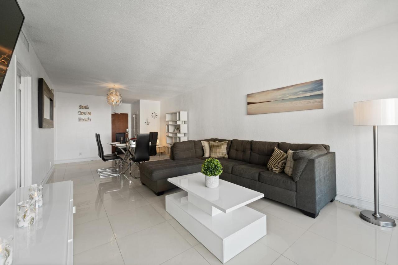 Luxury Beachfront Condo Private Beach Access, Pool & Game Room!!! ハリウッド エクステリア 写真