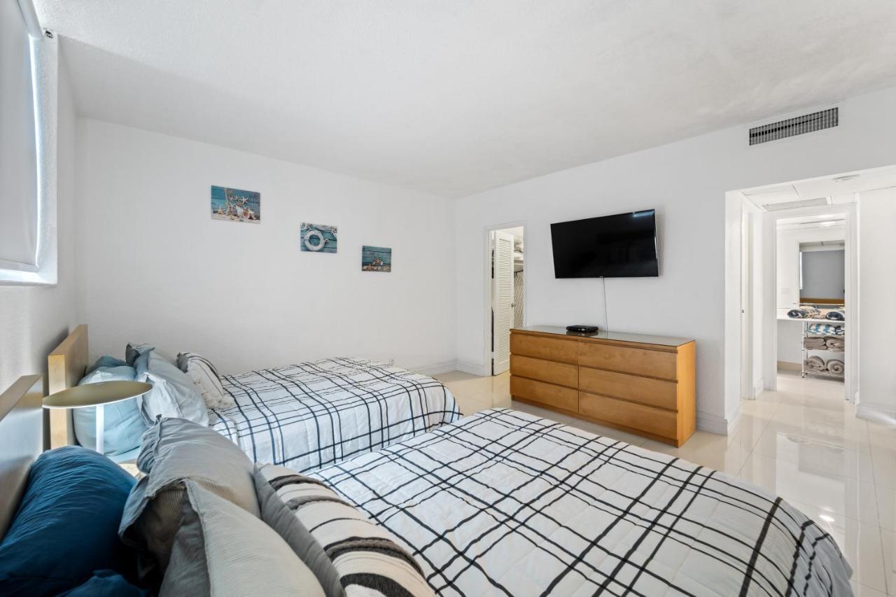 Luxury Beachfront Condo Private Beach Access, Pool & Game Room!!! ハリウッド エクステリア 写真