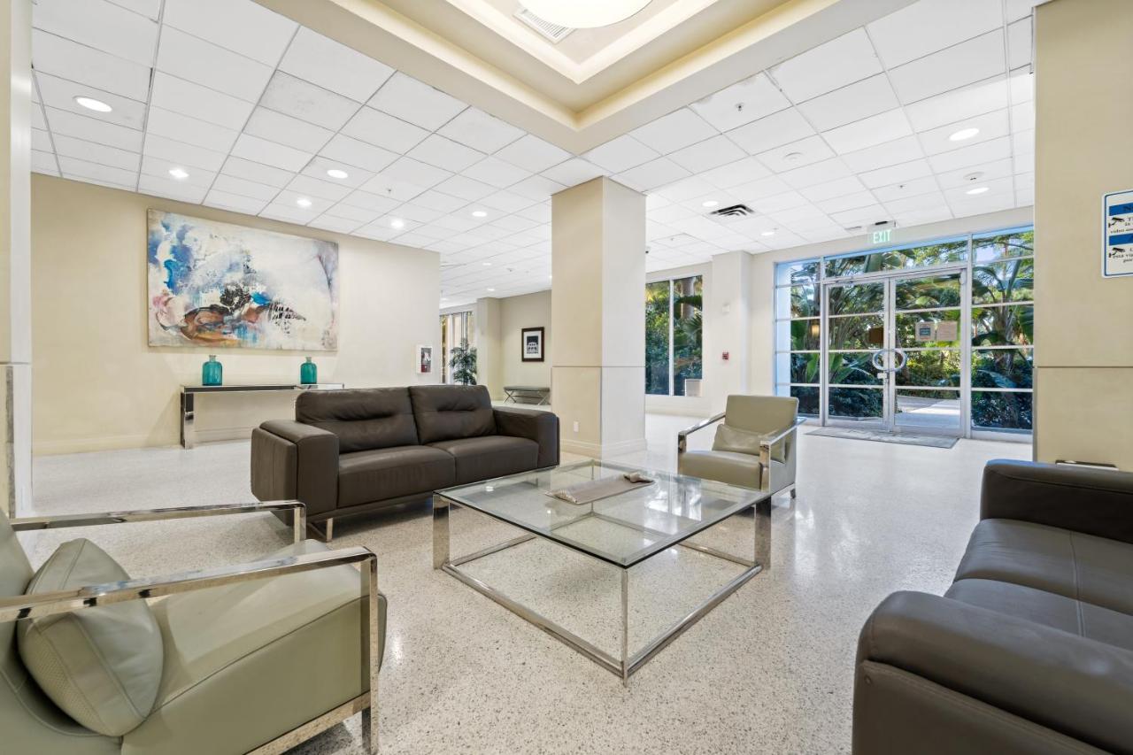 Luxury Beachfront Condo Private Beach Access, Pool & Game Room!!! ハリウッド エクステリア 写真